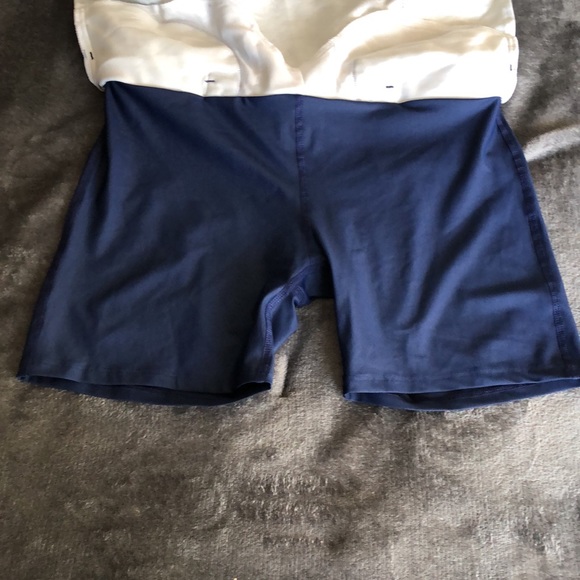 Women’s Adidas extra small golf skort RN # 88387 new without tags - Picture 10 of 14